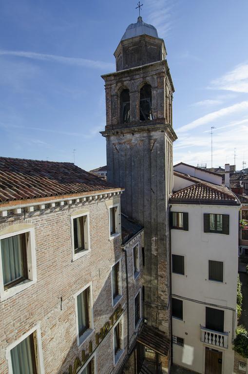 Ai Due Fanali Hotel Venice Exterior photo