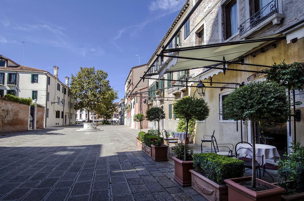 Ai Due Fanali Hotel Venice Exterior photo