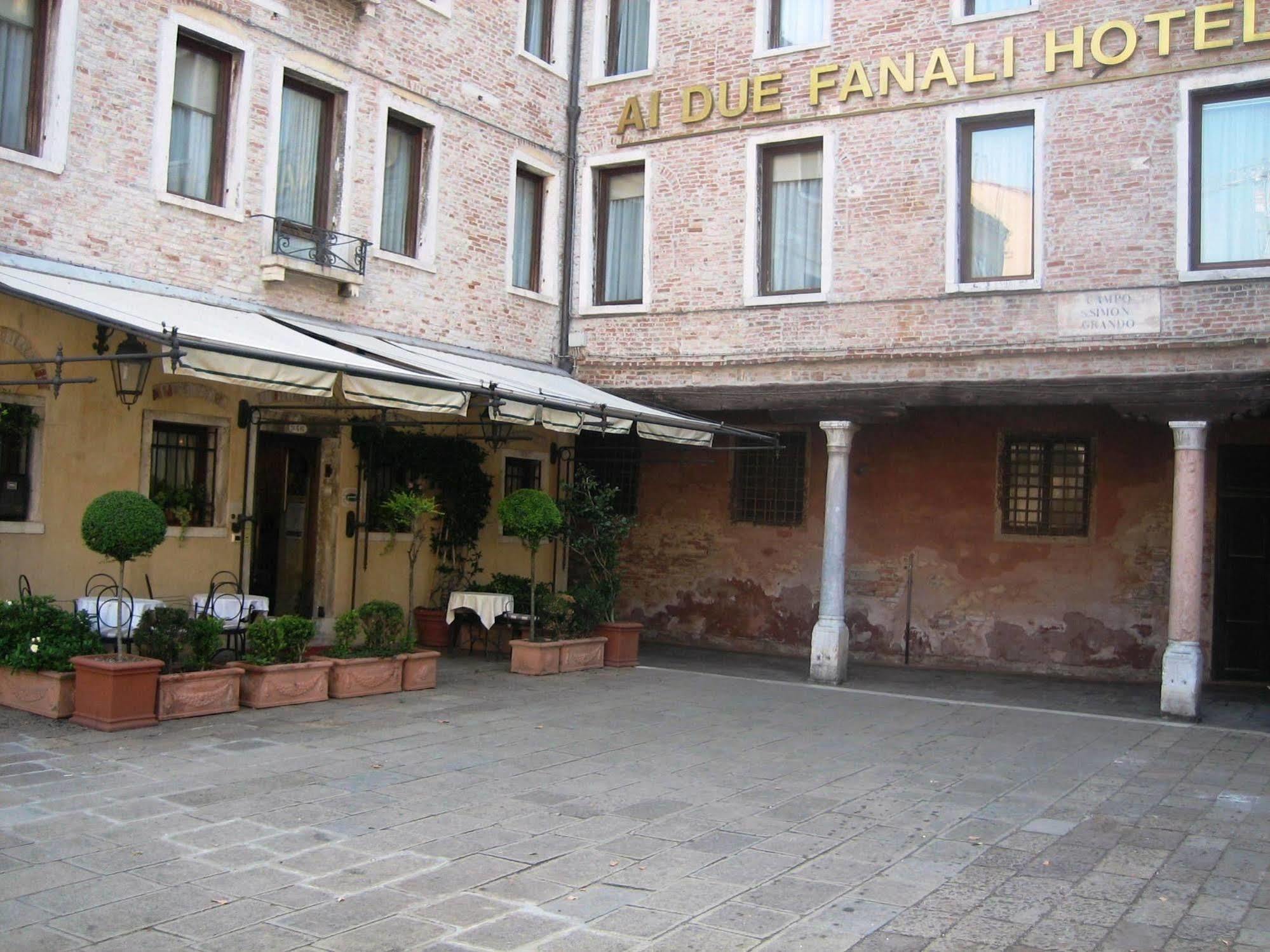 Ai Due Fanali Hotel Venice Exterior photo